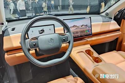 零跑C10到店,接受預(yù)訂!銷售:預(yù)計(jì)賣14-17萬